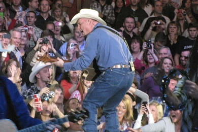 Garth Brooks The Rescue Party In Nashville – Show 6