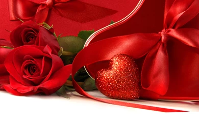 Beautiful_Romantic_Background_with_Heart_and_Roses.jpg?m=1420977680