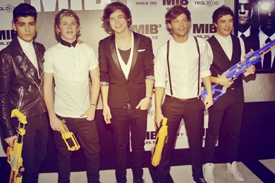 Download One Direction With Nerf Guns At A MIB 3 Premiere ...