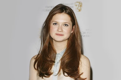 Hot HD Bonnie Wright Wallpapers