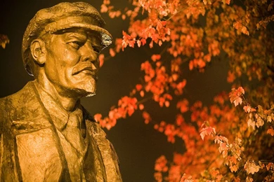 Lenin Statue Wallpapers Crazy Frankenstein