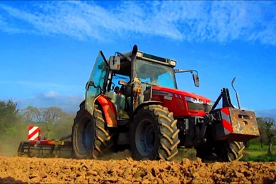 Massey Ferguson Et New Holland Au Semis De Mais   YouTube