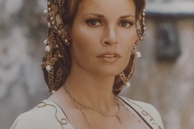 Raquel Welch   Wallpapers