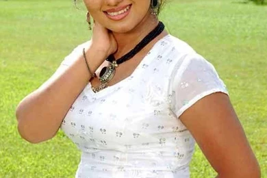 Apu Biswas: Bangladeshi Actress Biography & Photo Wallpapers