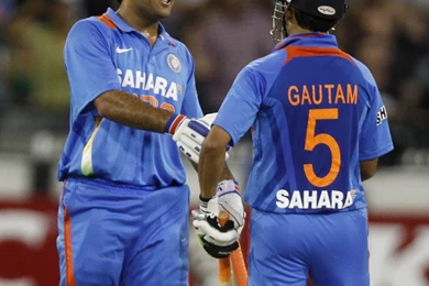 Indian Cricket Captain Mahendra Singh Dhoni And Ms Dhoni Family ...