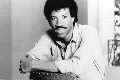 10 Lionel Richie Songs To Love All Night Long