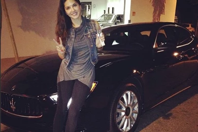 Sunny Leone's Husband Turns 'Santa', Gifts Her A Car This ...