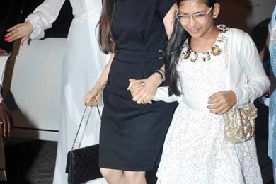 Kareena, Sunny Leone, Genelia Celebrate Christmas (see Pics)