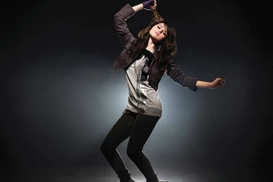 Selena Gomez Dancing Hd Wallpaper