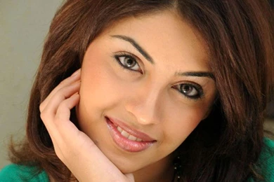Richa Gangopadhyay Wallpapers   (1024x768) : Indya101.com