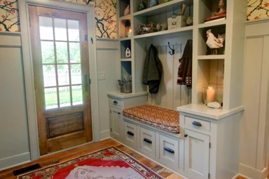 Wainscoting With Wallpapers Above Home Design Ideas, Pictures ...