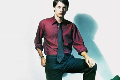 Tobey Maguire < Men < Celebrities < Desktop Wallpapers
