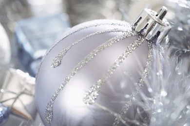 White Christmas Ball Wallpapers