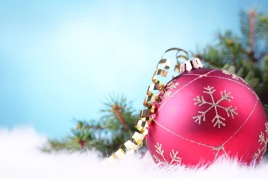 Christmas Free Pink Christmas Ball Wallpapers