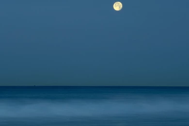 Wallpapers Business Nature Full Moon Over Calm Ocean Free ...