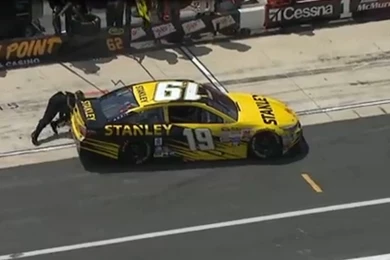 Dale Earnhardt Jr.'s Hearing Woes, Carl Edwards Pit Stop Highlight ...