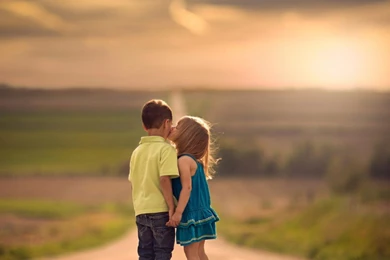 Children Kiss HD Wallpapers