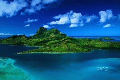 Green Island In The Blue Sea Wallpapers And Images   Wallpapers ...