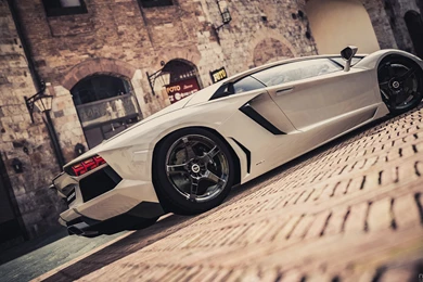 Lamborghini Aventador Pictures On HD Wallpapers.Only Model ...