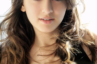 Free Download Wallpapers HD : Hansika Motwani Hd Wallpapers