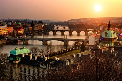 Download Vltava River In Prague HD Wallpapers For 2880 X 1800 ...