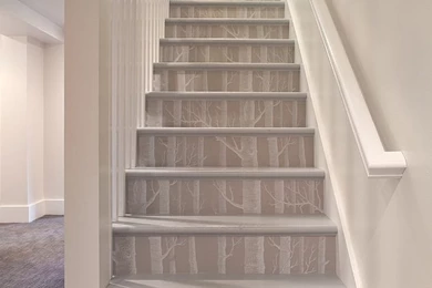 16 Fabulous Ideas That Bring Wallpapers To The Stairway