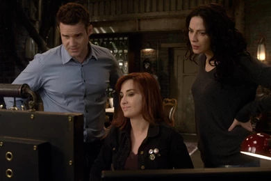 Warehouse 13   Warehouse 13 Wallpapers