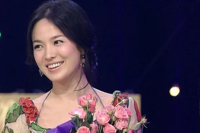 Photo Tabloid Model: Song Hye Kyo   Wallpapers