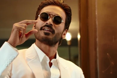 Latest Movie Shamitabh Superb High Quality Images, Kissing Pics ...