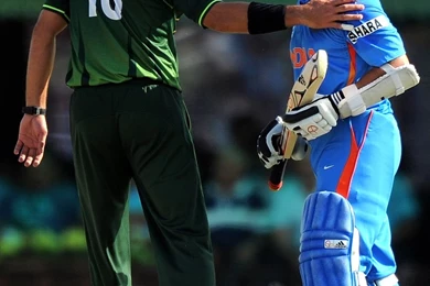 Full View And Download Sachin Tendulkar And Afridi Wallpapers