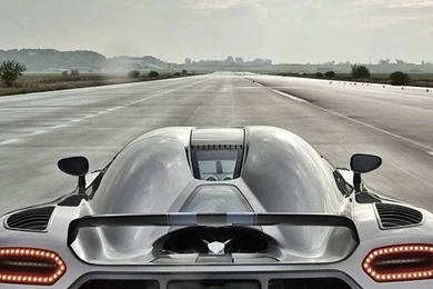 Koenigsegg Samsung Galaxy Note 4 Wallpapers.jpg