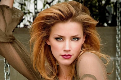 HD Sexy Amber Heard Wallpapers