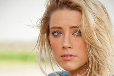 HD Sexy Amber Heard Wallpapers