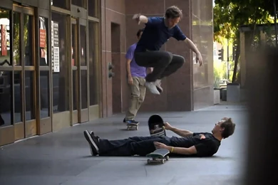 Twizzler   Lakai Commercial Free Download