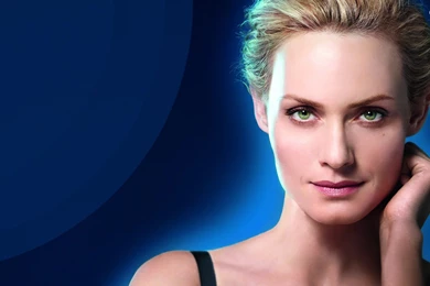 Amber Valletta HD Wallpapers For Desktop Download