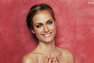 Amber Valletta HD Desktop Wallpapers