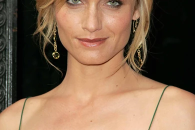 Amber Valletta