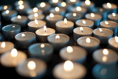 Flickering Glowing Christmas Candles