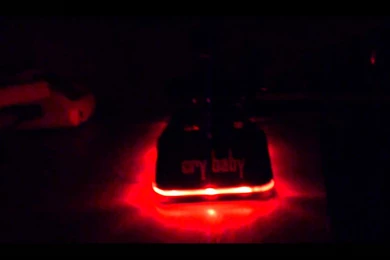 Cry Baby With Light Emitting Border Mod   YouTube