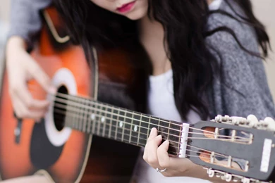 Guitar With Girls Hd Wallpapers   Free Hd Wallpapers