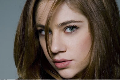 Juliana Baroni Looking At Camera Cute Face Closeup Wallpapers