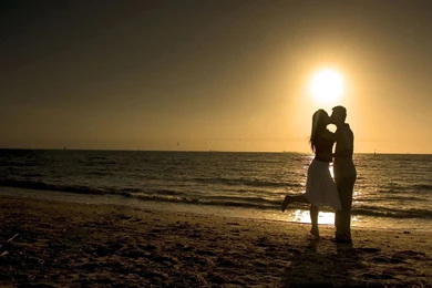 Happy Kiss Day Wallpapers {HD Images}   Popular Wishes