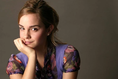 Wallpapers Paintball Lovely Girl Emma Watson Free 1024x768 ...