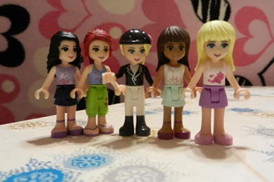 LEGO FRIENDS WALLPAPER   (