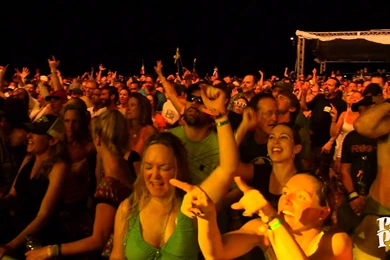 Widespread Panic "Life During Wartime" Live From Panic En La Playa ...