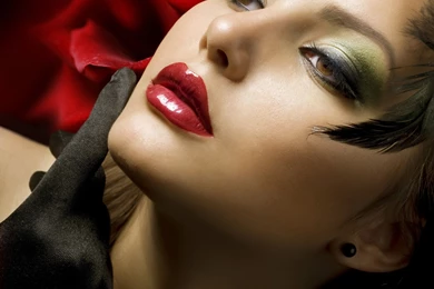 Women Wallpapers & Backgrounds, Nice Eyes And Thick Red Lips, She ...