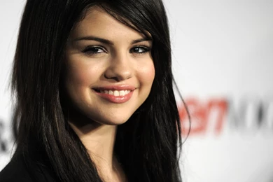 Selena Gomez HD Wallpapers