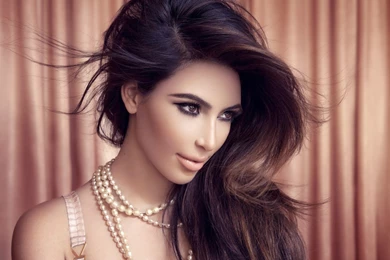 Kim Kardashian Wallpapers