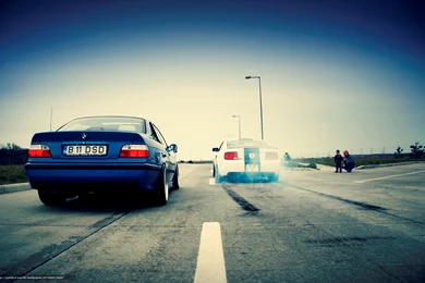 471801_bmw_m3_e36_kupe_nizkaya_soprotivlenie_gonki_mustan_1958x1241_www.Gde Fon.com.jpg