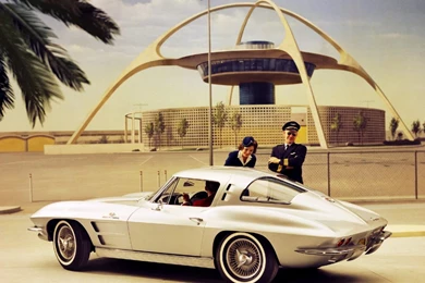 Random Snap: 1963 Sting Ray Corvette